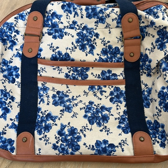Target Large Floral Canvas Travel Overnight Duffle Bag Grannycore Cottagecore - Picture 2 of 9